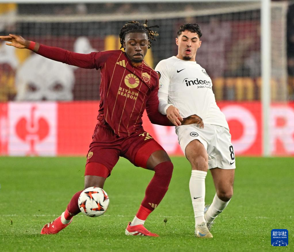 欧联转会期再迎强敌，法兰克福更衣室发声，主帅态度：底气十足，轮换策略成焦点的简单介绍-球速体育入口