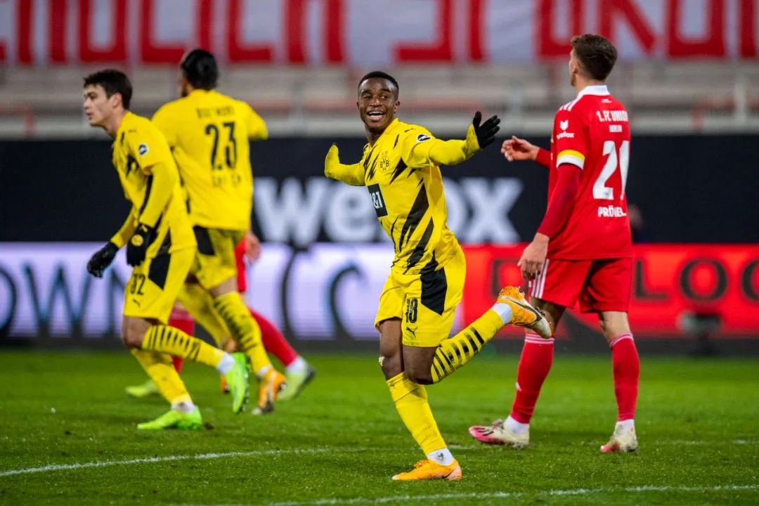 包含里程碑夜！浙江稠州迎来里程碑；德甲国际比赛日刷纪录；震撼外界；轮换策略成焦点的词条-球速娱乐平台